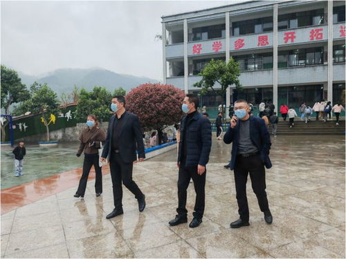 筠连县人大常委会督导检查筠连镇白花小学食品安全工作